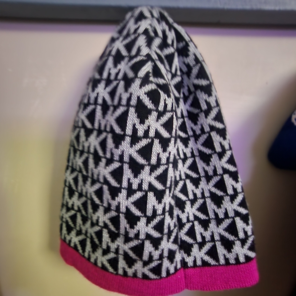 Michael Kors MK Logo Knit Beanie with Pink Trim